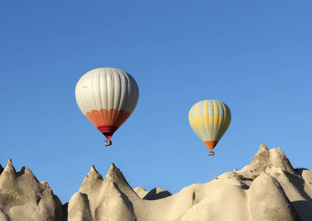 hot-air-balloons-g594518b26_1920